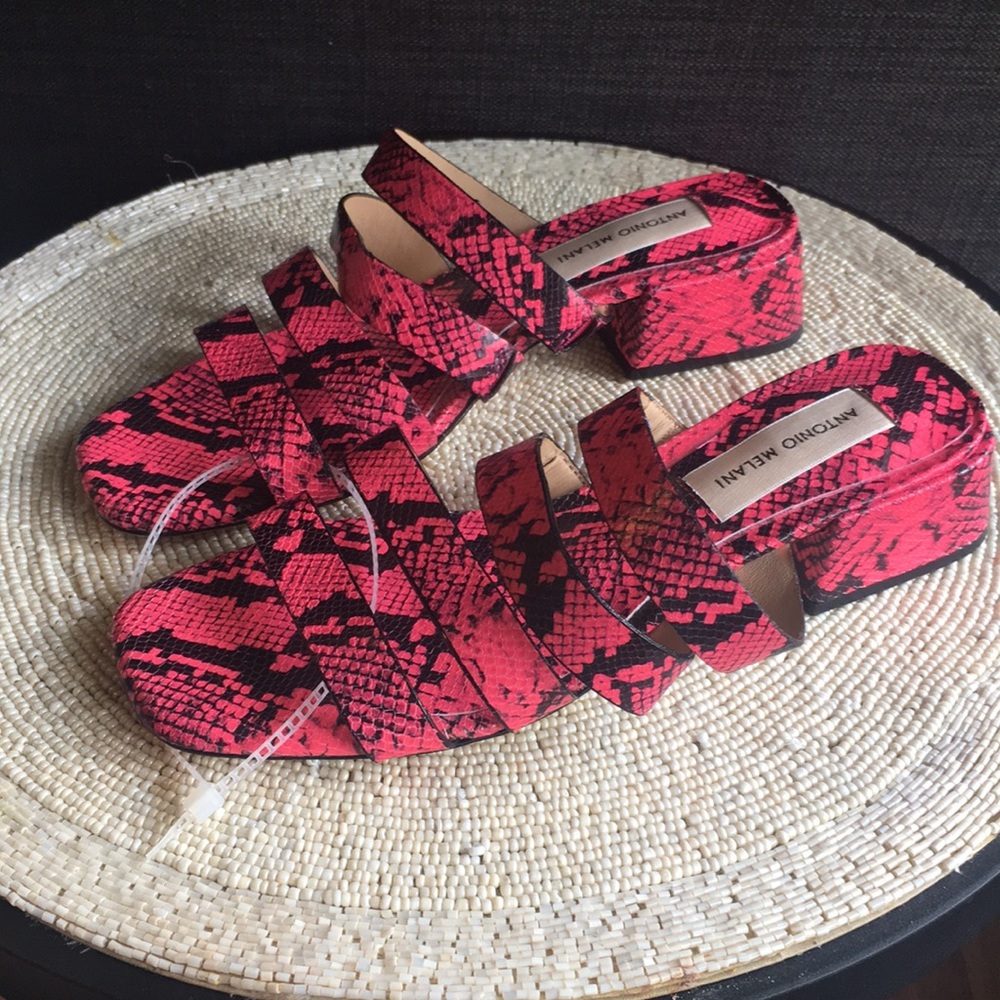 Women's ANTONIO MELANI Snake Skin comfortable Cosgrove Pink Sandals size 6.5M